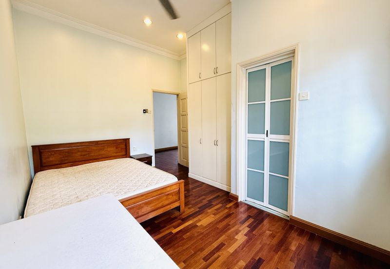 Taman supreme cheras  2 Storey Corner Terrance House for Sale