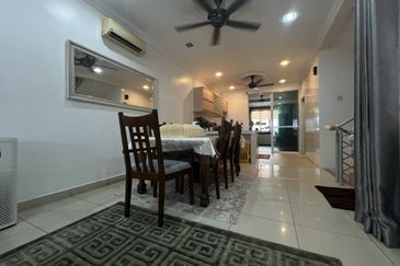 2.5 Sty Superlink Dagang Permai  Ampang 