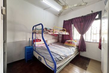 3 storey Terrace House Taman Dagang for Sale