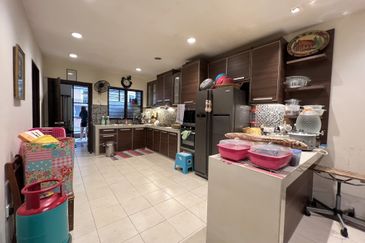 2.5 Sty Superlink Dagang Permai @ Ampang 