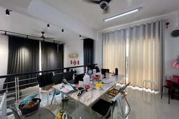 3 Story Semi-D at D'Impian Balakong