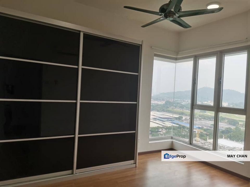 One south condominium (Greenz - Residensi Flora) Seri Kembangan , Selangor, Seri Kembangan