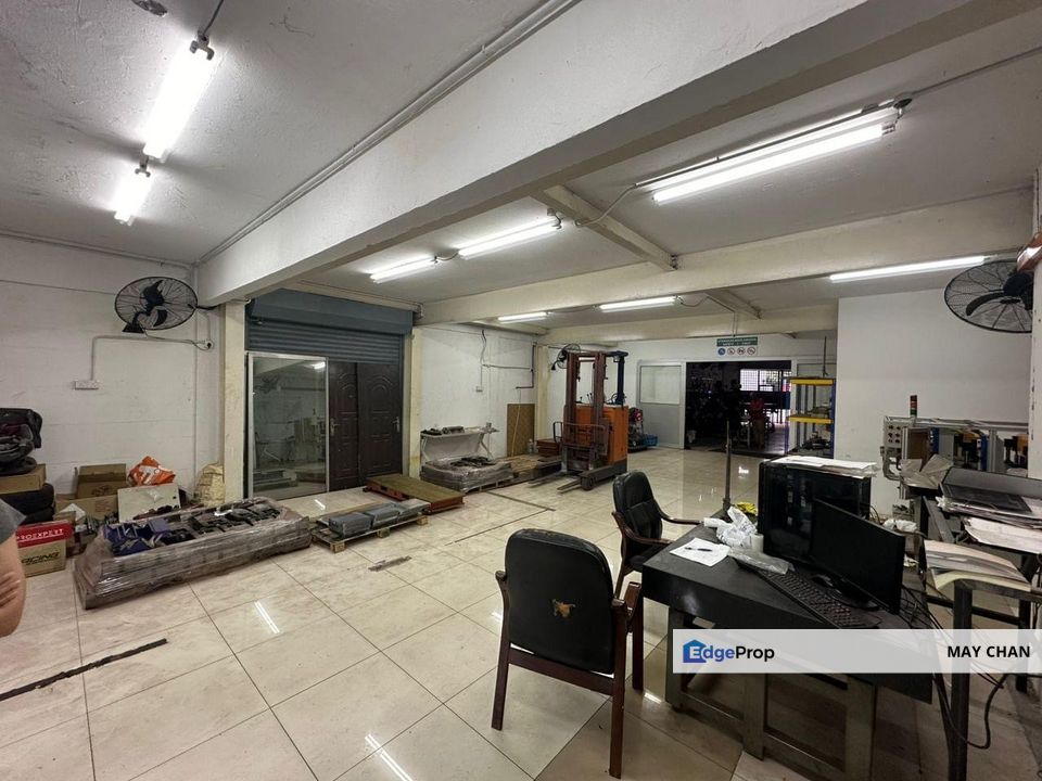 Taman Kajang Utama, Kajang 1.5 Storey Factory End Lot For Sale , Selangor, Kajang