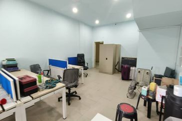 2.5 Storey Semi-D Factory  Beranang, Semenyih Selangor