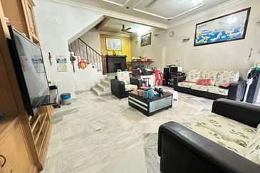 SL 6, Bandar Sungai Long