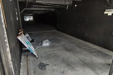 Balakong shoplot Batu 11 Cheras Ground Floor 