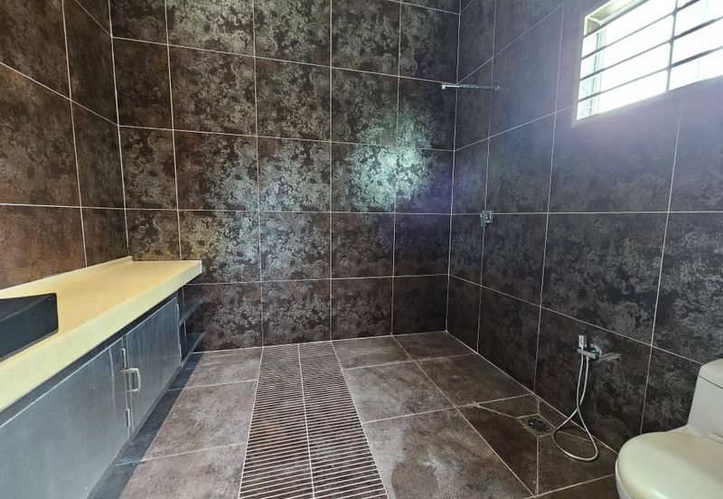 Desa Meringin Country Height Kajang