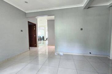 Desa Meringin Country Height Kajang