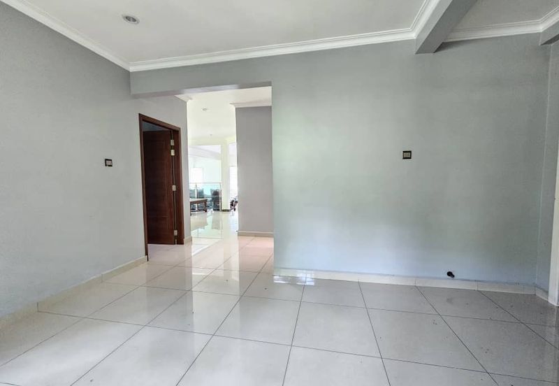 Desa Meringin Country Height Kajang