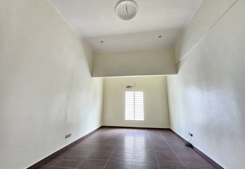 Desa Meringin Country Height Kajang