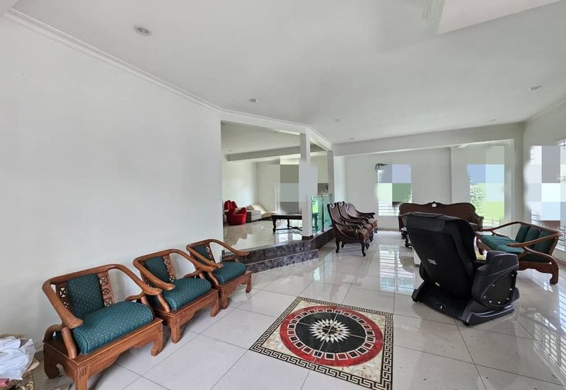 Desa Meringin Country Height Kajang