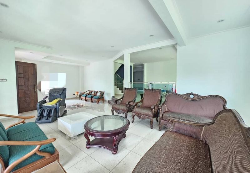 Desa Meringin Country Height Kajang