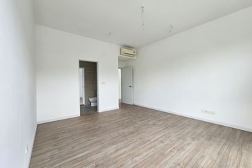 Parkfield Residences, Tropicana Heights