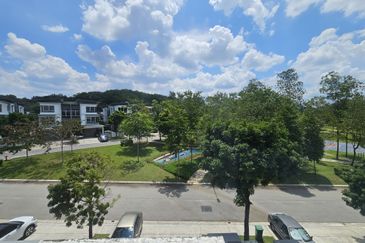 Parkfield Residences, Tropicana Heights