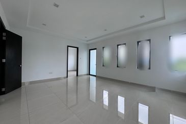 3 Storey bungalow bandar mahkota cheras Cheras