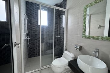 3 Storey bungalow bandar mahkota cheras Cheras