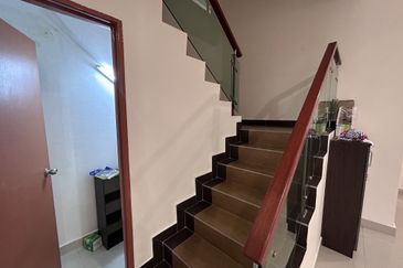 2 Storey Landed House Taman Damai Utama Puchong
