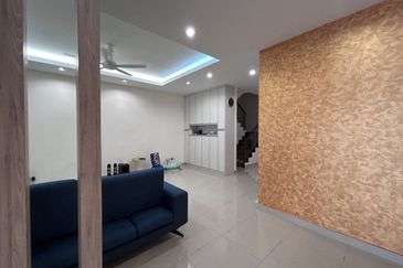 2 Storey Landed House Taman Damai Utama Puchong