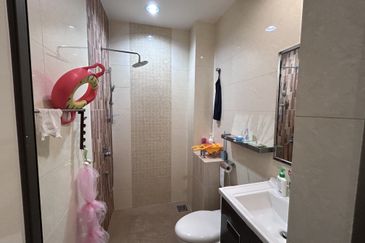 2 Storey Landed House Taman Damai Utama Puchong