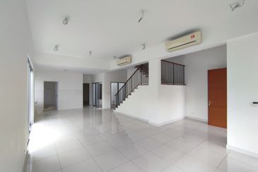 3 storey cluster semid at Parkfield Tropicana Heights