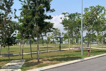 3-Storey Semi D cluster @ Parkfield Tropicana Height  Kajang 