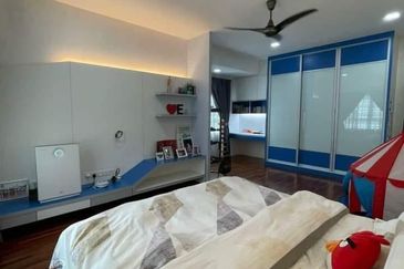 3 Storey Endlot Superlink @ Taming Indah 2, Sungai Long