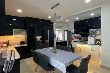 3 Storey Endlot Superlink @ Taming Indah 2, Sungai Long