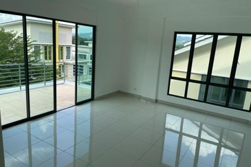3 Storey Semi D, Corner unit, Mahkota Hill Cheras