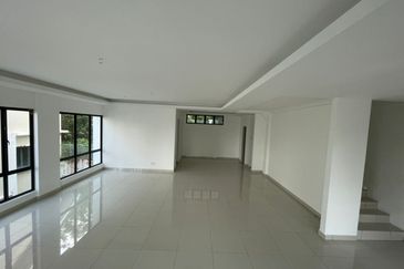 3 Storey Semi D, Corner unit, Mahkota Hill Cheras