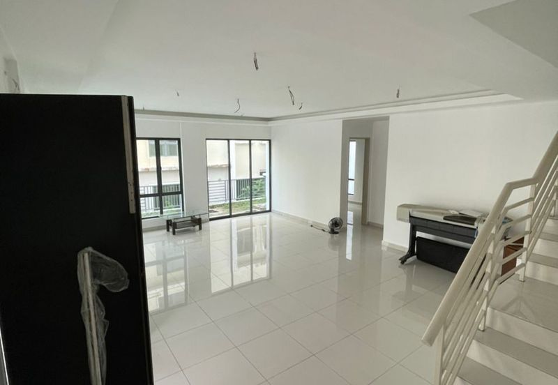 3 Storey Semi D, Corner unit, Mahkota Hill Cheras