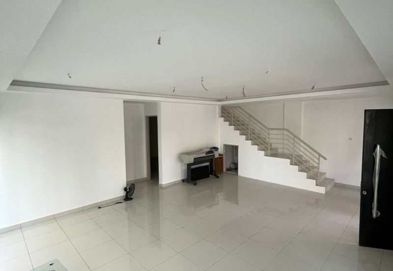 3 Storey Semi D, Corner unit, Mahkota Hill Cheras