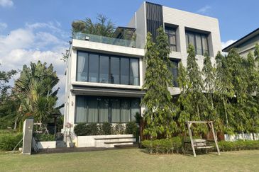 3 Storey Bungalow The Mines Resort City Balakong