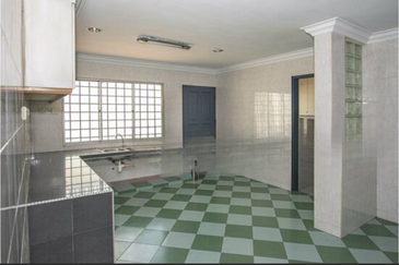 Corner Double storey Terrace , Taman Connaught Cheras