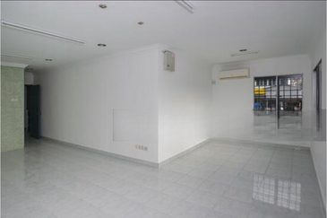 Corner Double storey Terrace , Taman Connaught Cheras