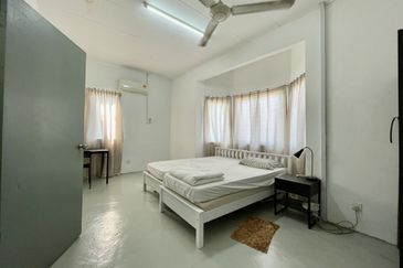 Super Big Corner House For Sale Lestari Perdana @ Seri Kembangan