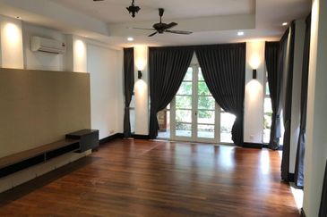 Luxury Corner Bungalow In Bangsar Hill