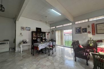 2 Storey Taman Mulia Taman Midah