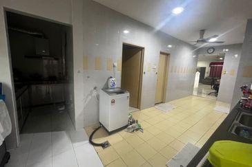 2.5 sty terrace endlot @ taman damai utama puchong