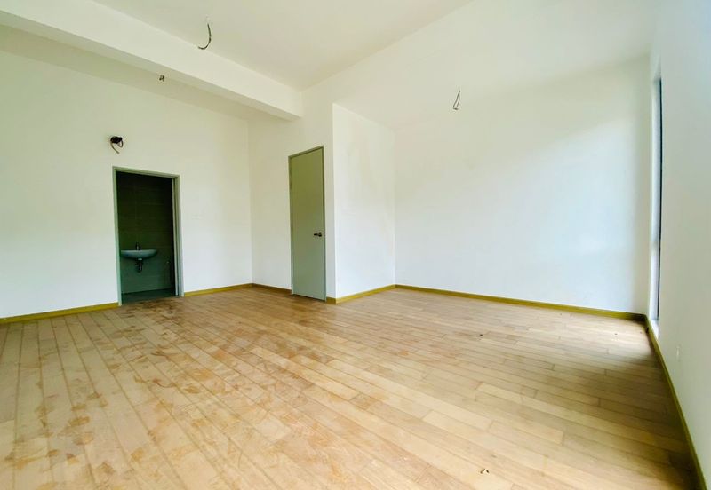 3 Storey Semi D @ Desa Hill Villas, Desa petaling 