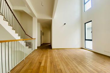 3 Storey Semi D @ Desa Hill Villas, Desa petaling 