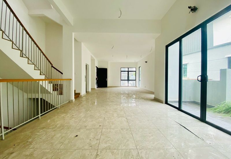 3 Storey Semi D @ Desa Hill Villas, Desa petaling 