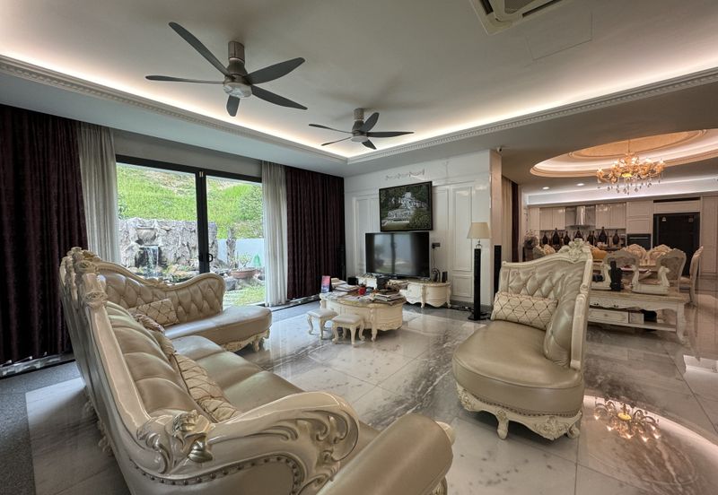 Corner Freehold 3 Storey Semi D @ Desa Hill Villas, Desa petaling 