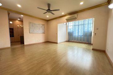 Super Cheap Bungalow  2 Sty Bungalow @ Sungai Long 