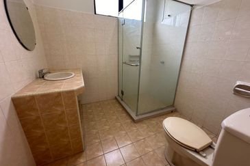 Super Cheap Bungalow  2 Sty Bungalow @ Sungai Long 