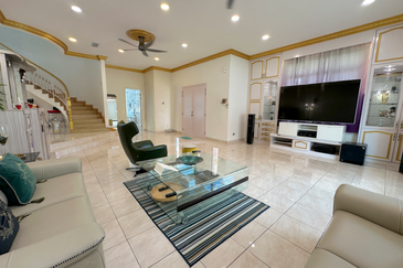 Super Cheap Bungalow  2 Sty Bungalow @ Sungai Long 