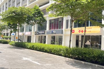 Pavilion 2 Signature Shop Bukit Jalil  3 Storey Shop Lot with Private Lift