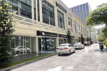 Pavilion 2 Signature Shop Bukit Jalil  3 Storey Shop Lot with Private Lift