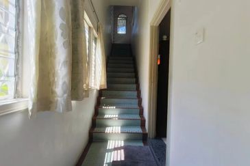 2 Storey bungalow at Jalan Ipoh 