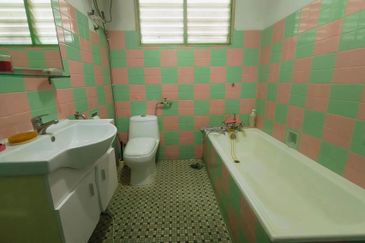 2 Storey bungalow at Jalan Ipoh 