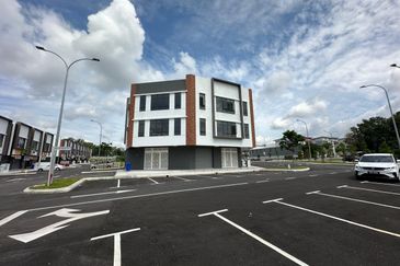 Shop Lot @ Jade Square 2• Kajang, Selangor